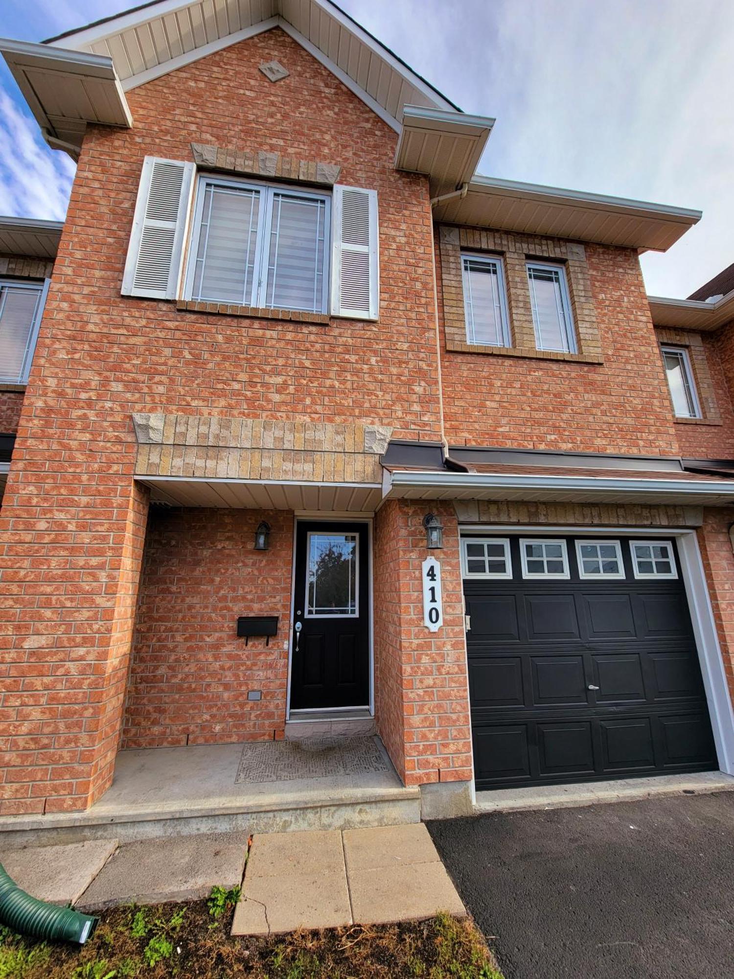 Cozy 3 Bedroom Town House 20 Min From Ottawa Down Town And Airport Ngoại thất bức ảnh